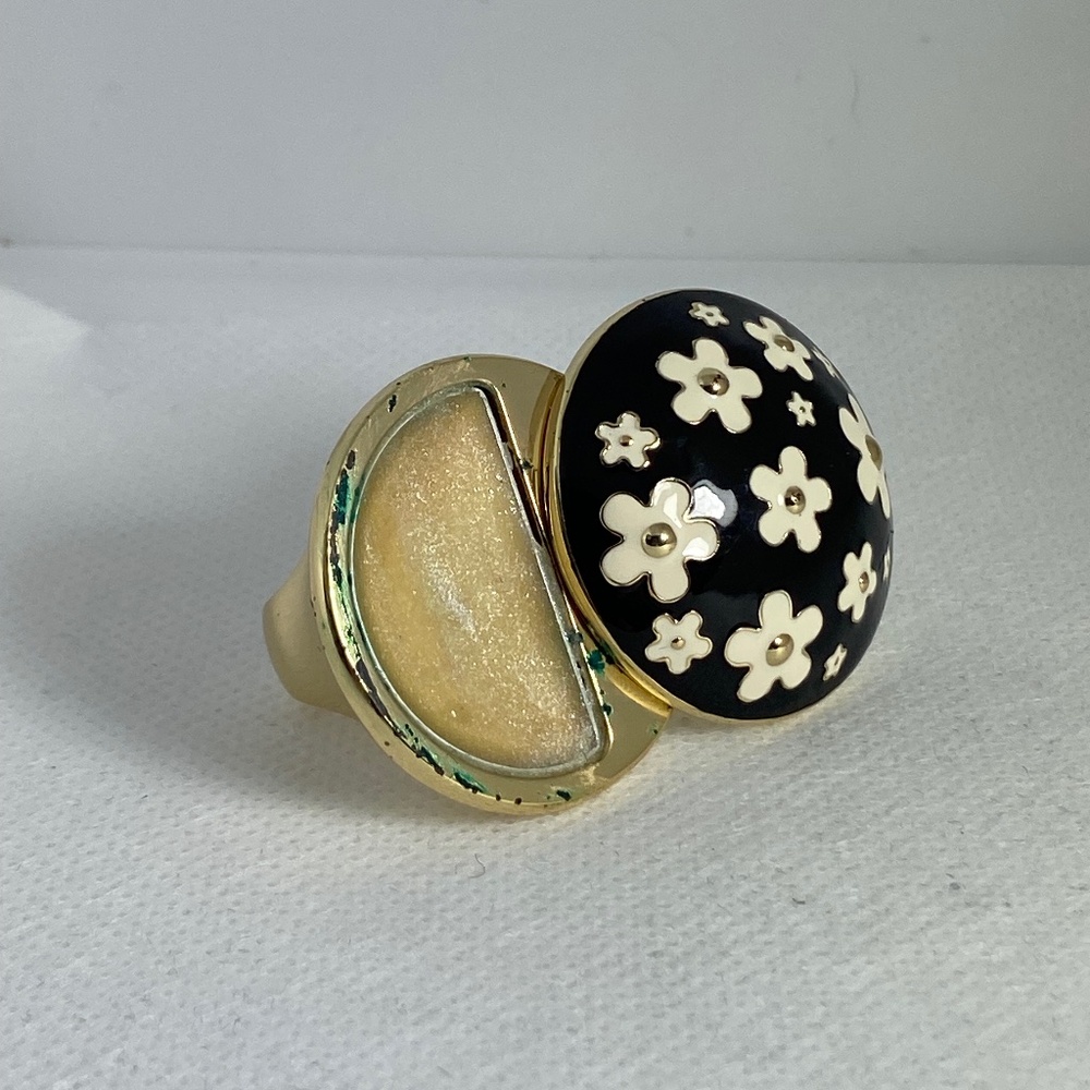 Marc Jacobs Daisy solid perfume ring - Picture 6 of 14